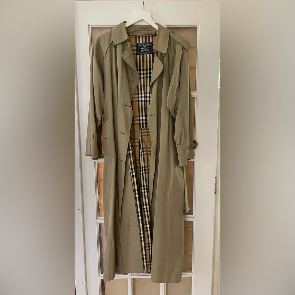 Great condition. Waist strap & zipper for adding lining. Missing one cuff strap.